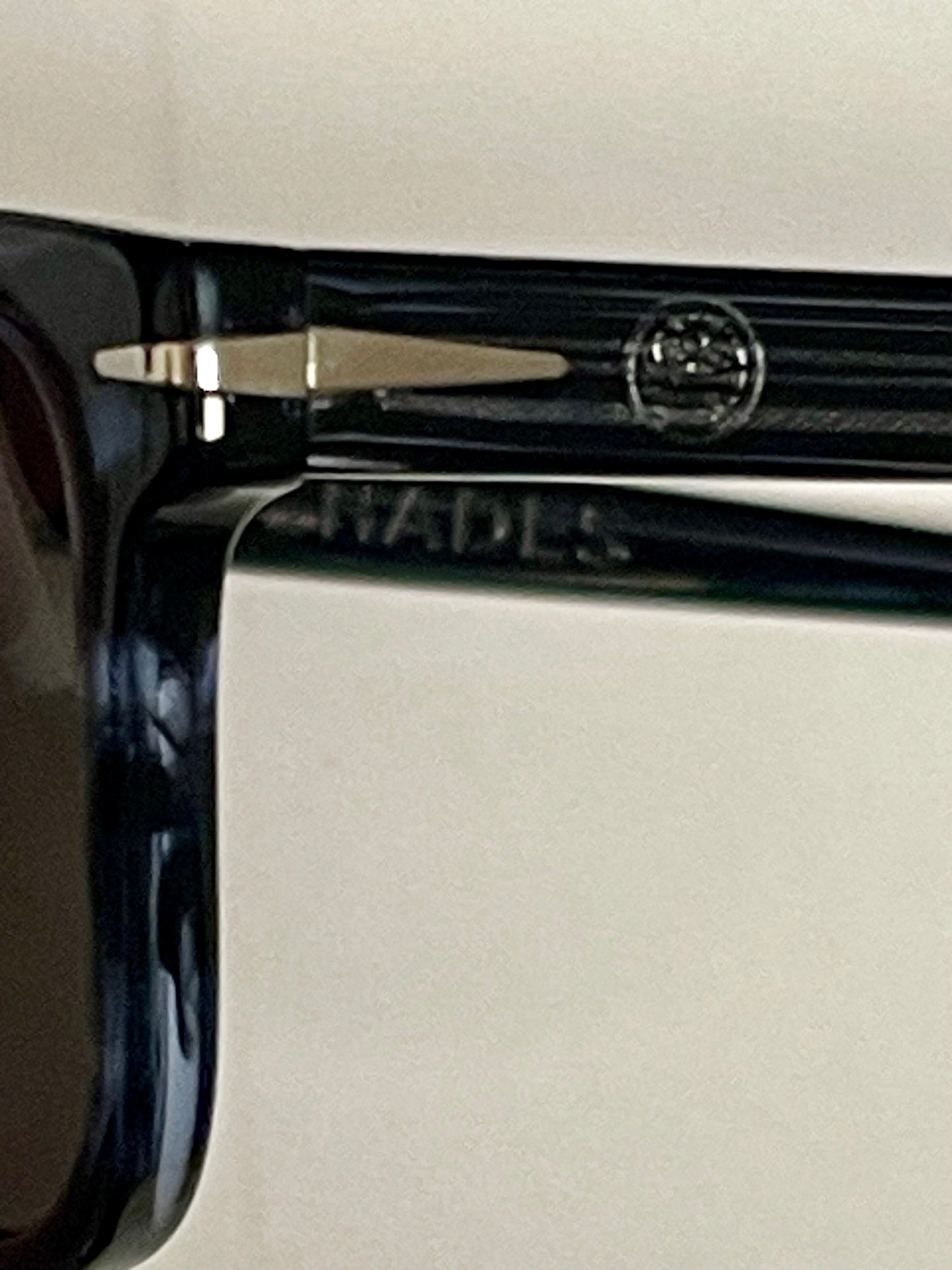 Coastal Shades 1053 Polarized Sunglasses